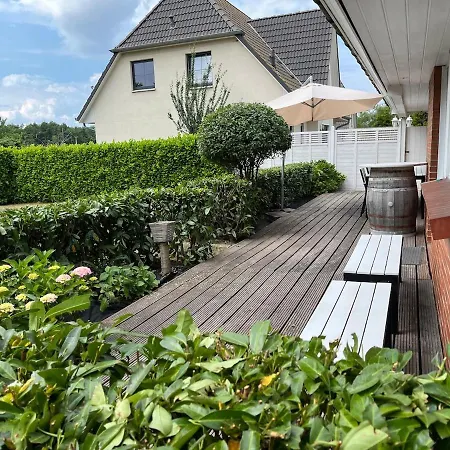 Juli-huus Nyaraló *